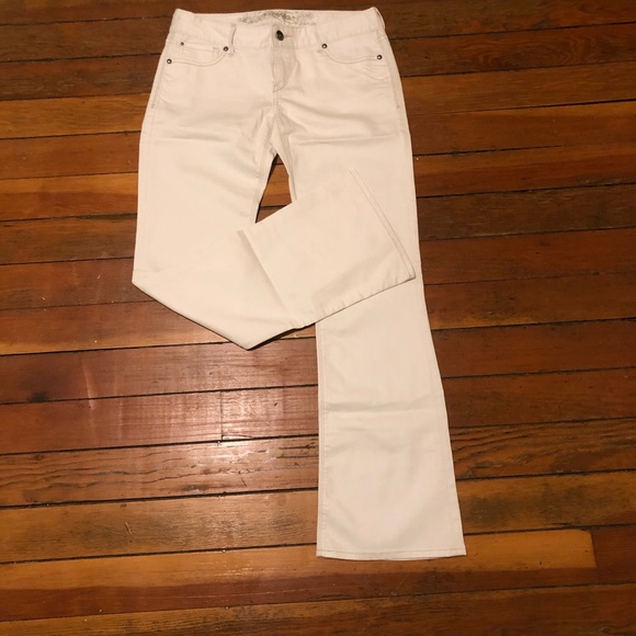 White jeans - Picture 1 of 3